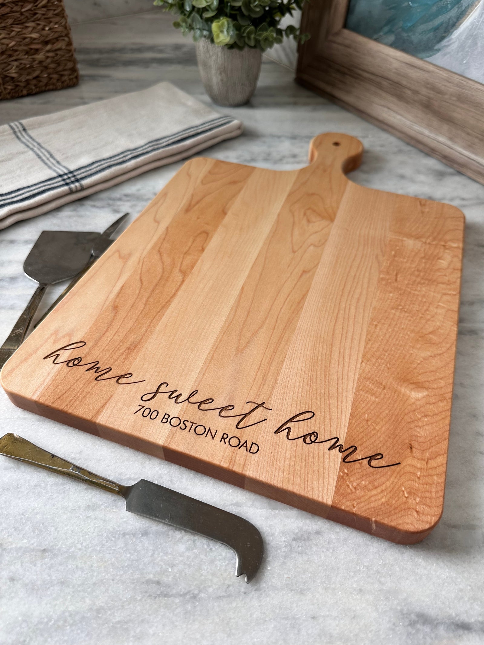 Personalized Cheese Board With Handle, Custom Housewarming Charcuterie Board Perfect for Wedding Gift