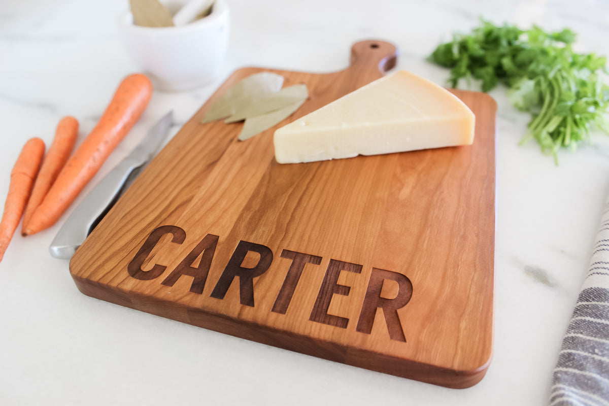 Personalized Cheese Board With Handle, Custom Housewarming Charcuterie Board Perfect for Wedding Gift