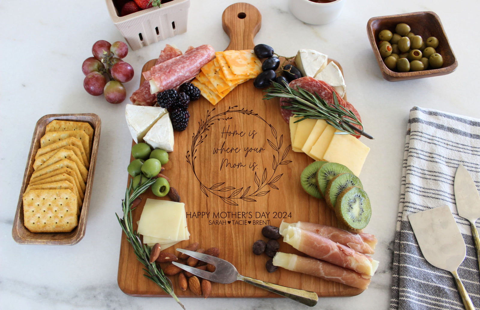 Personalized Mothers Day Cutting Board